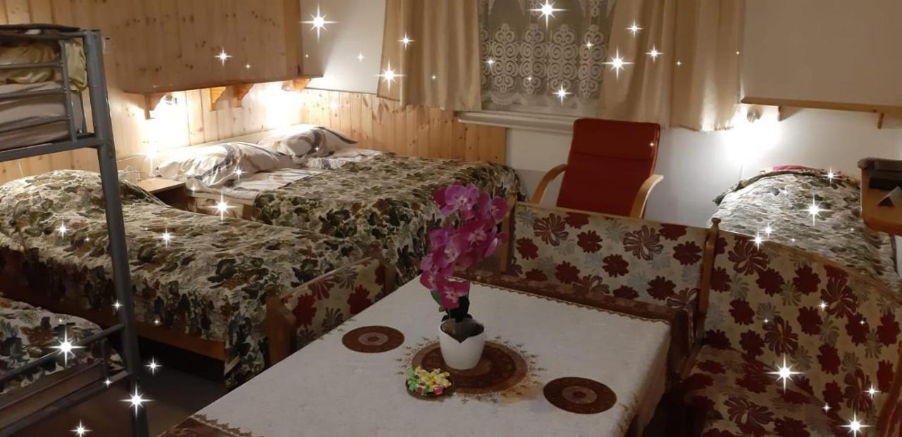 Hotel Akácvirág Vendégház Écs Esterno foto